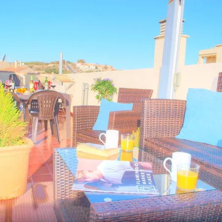Alboran Penthouse アパート マニルバ